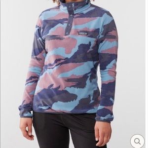 NWOT Patagonia Pull Over Fleece Jacket Size Small